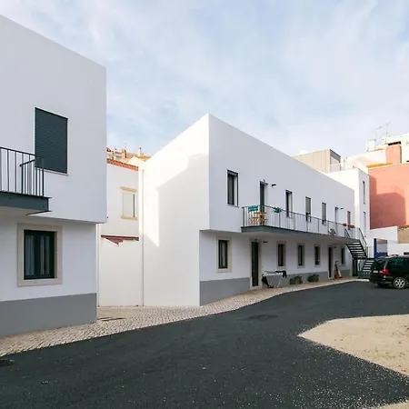 Adell Apartment